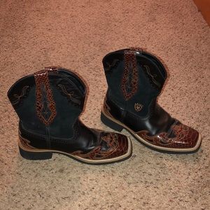 Women’s Ariat Square Toe Boots